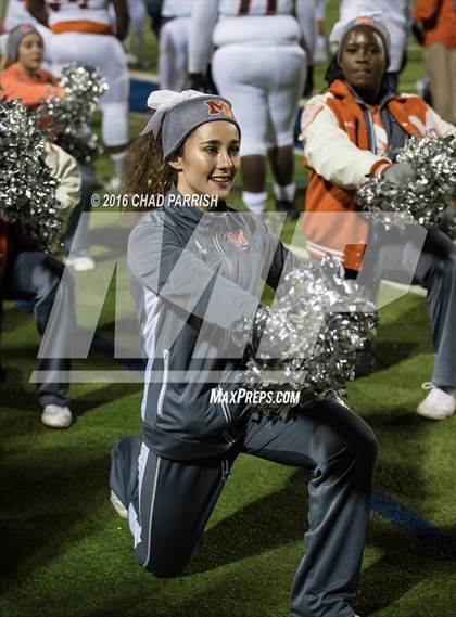 Thumbnail 1 in Wall vs. Mineola (UIL 3A Division 1 Semifinal) photogallery.