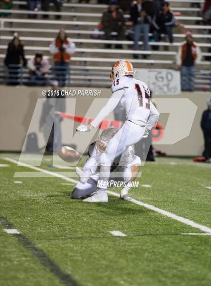 Thumbnail 2 in Wall vs. Mineola (UIL 3A Division 1 Semifinal) photogallery.