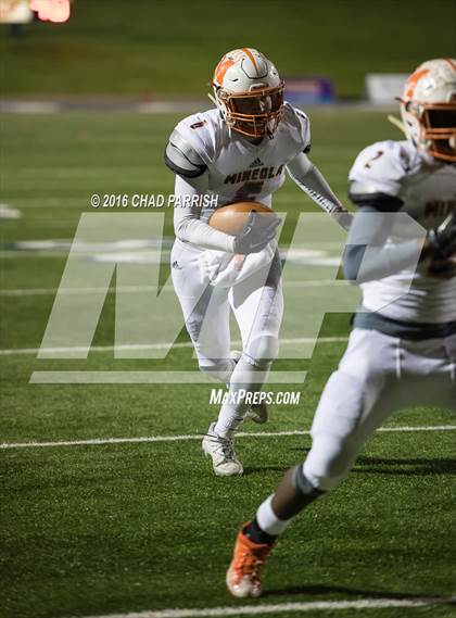Thumbnail 1 in Wall vs. Mineola (UIL 3A Division 1 Semifinal) photogallery.