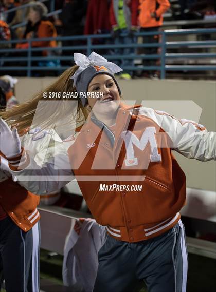 Thumbnail 2 in Wall vs. Mineola (UIL 3A Division 1 Semifinal) photogallery.