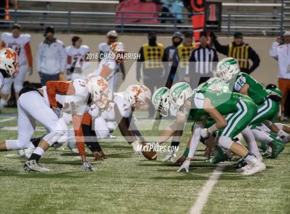 Thumbnail 3 in Wall vs. Mineola (UIL 3A Division 1 Semifinal) photogallery.