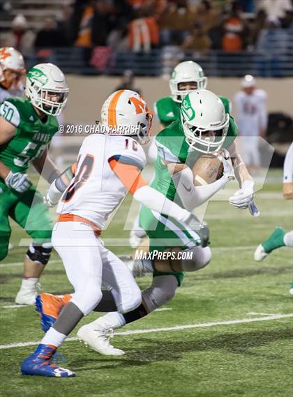 Thumbnail 2 in Wall vs. Mineola (UIL 3A Division 1 Semifinal) photogallery.
