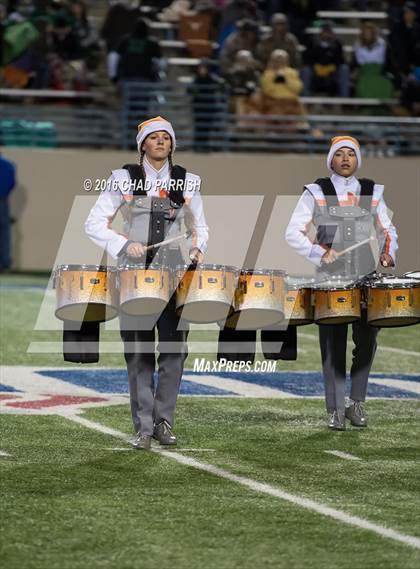 Thumbnail 3 in Wall vs. Mineola (UIL 3A Division 1 Semifinal) photogallery.