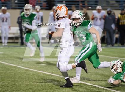 Thumbnail 2 in Wall vs. Mineola (UIL 3A Division 1 Semifinal) photogallery.