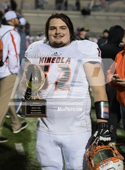 Thumbnail 1 in Wall vs. Mineola (UIL 3A Division 1 Semifinal) photogallery.
