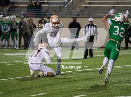Thumbnail 2 in Wall vs. Mineola (UIL 3A Division 1 Semifinal) photogallery.