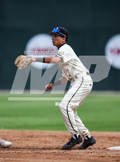 Thumbnail 2 in Central vs. Bradshaw Christian photogallery.