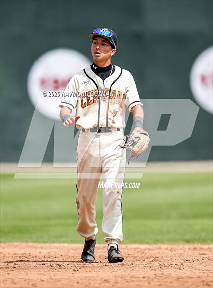 Thumbnail 2 in Central vs. Bradshaw Christian photogallery.