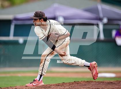 Thumbnail 2 in Central vs. Bradshaw Christian photogallery.