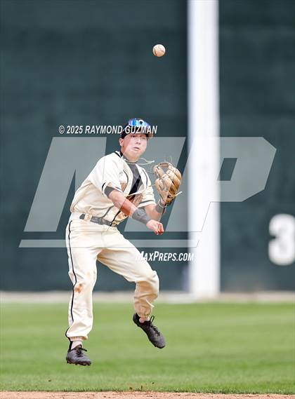 Thumbnail 2 in Central vs. Bradshaw Christian photogallery.