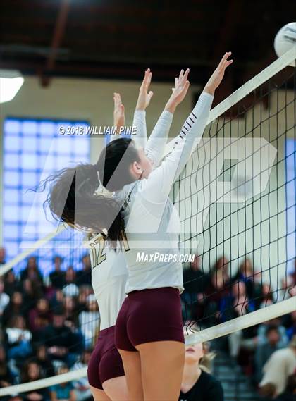 Thumbnail 1 in Warwick @ Kingston (Section 9 Class AA Semifinal) photogallery.