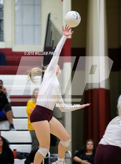 Thumbnail 2 in Warwick @ Kingston (Section 9 Class AA Semifinal) photogallery.