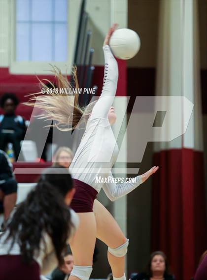Thumbnail 3 in Warwick @ Kingston (Section 9 Class AA Semifinal) photogallery.
