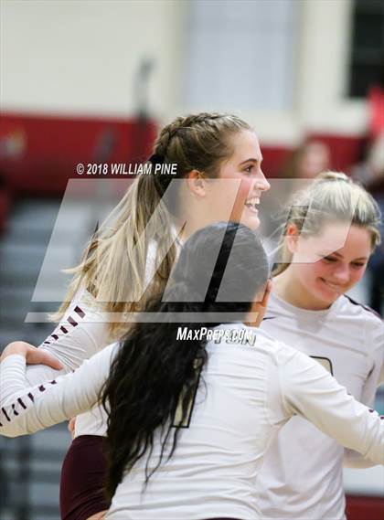 Thumbnail 2 in Warwick @ Kingston (Section 9 Class AA Semifinal) photogallery.
