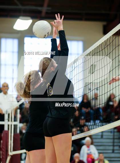 Thumbnail 1 in Warwick @ Kingston (Section 9 Class AA Semifinal) photogallery.