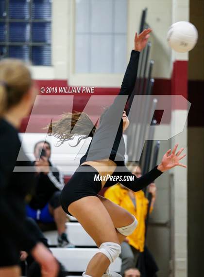 Thumbnail 3 in Warwick @ Kingston (Section 9 Class AA Semifinal) photogallery.