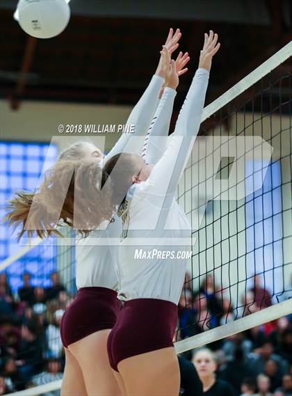 Thumbnail 1 in Warwick @ Kingston (Section 9 Class AA Semifinal) photogallery.