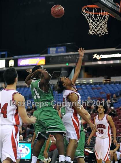 Thumbnail 3 in St. Mary's vs. Cordova (CIF SJS D2 Playoffs) photogallery.