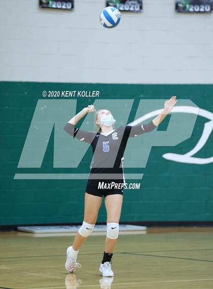 Thumbnail 1 in Eisenhower @ Lake Orion photogallery.