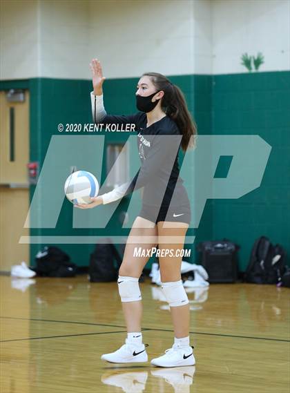 Thumbnail 3 in Eisenhower @ Lake Orion photogallery.