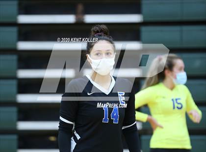 Thumbnail 3 in Eisenhower @ Lake Orion photogallery.