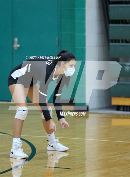 Thumbnail 1 in Eisenhower @ Lake Orion photogallery.