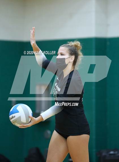Thumbnail 1 in Eisenhower @ Lake Orion photogallery.