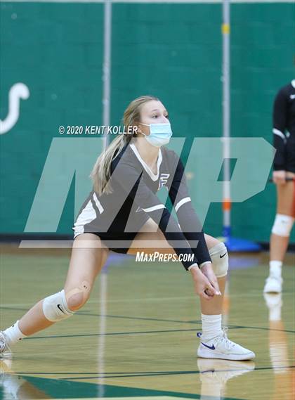 Thumbnail 2 in Eisenhower @ Lake Orion photogallery.