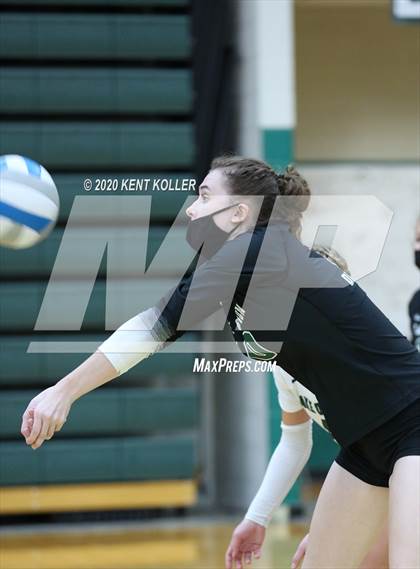 Thumbnail 2 in Eisenhower @ Lake Orion photogallery.