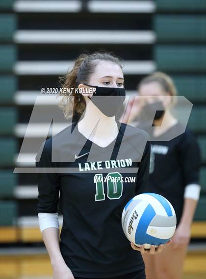 Thumbnail 1 in Eisenhower @ Lake Orion photogallery.