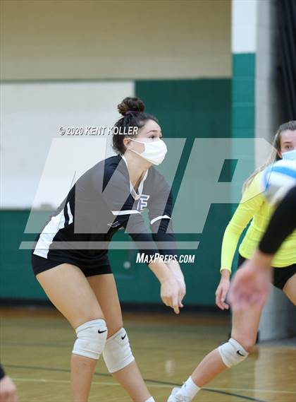 Thumbnail 2 in Eisenhower @ Lake Orion photogallery.