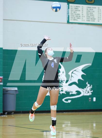 Thumbnail 2 in Eisenhower @ Lake Orion photogallery.