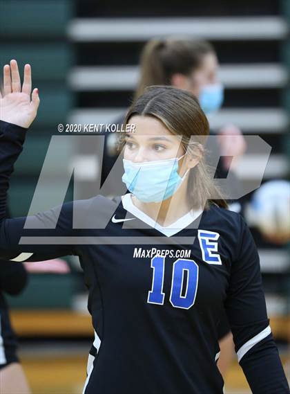 Thumbnail 3 in Eisenhower @ Lake Orion photogallery.