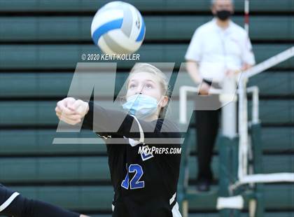 Thumbnail 3 in Eisenhower @ Lake Orion photogallery.