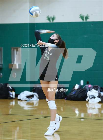 Thumbnail 2 in Eisenhower @ Lake Orion photogallery.