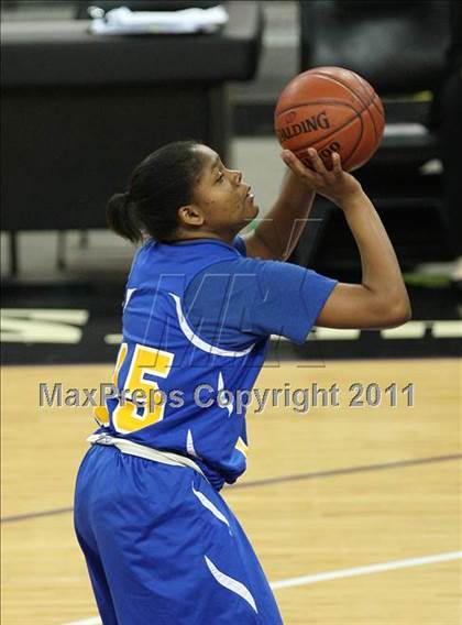Thumbnail 3 in Pinewood vs. St. Bernard (CIF State D5 Final) photogallery.