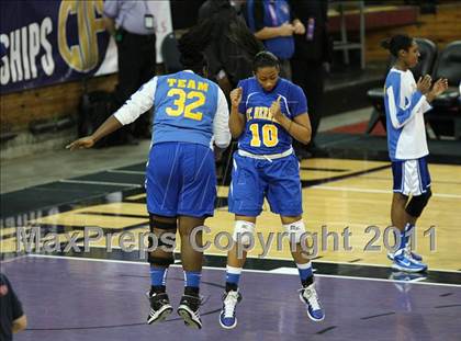 Thumbnail 1 in Pinewood vs. St. Bernard (CIF State D5 Final) photogallery.