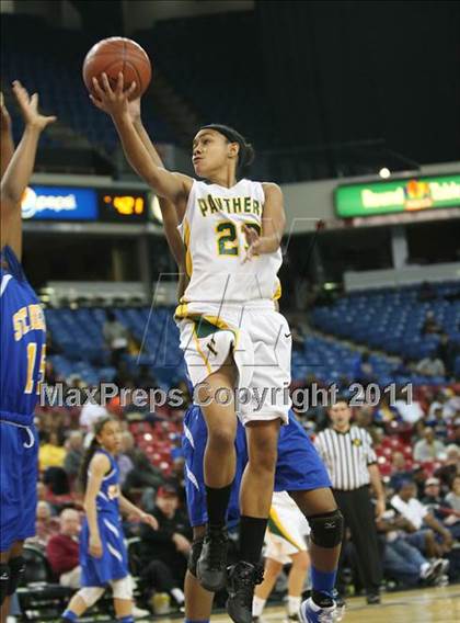 Thumbnail 1 in Pinewood vs. St. Bernard (CIF State D5 Final) photogallery.