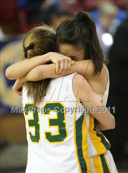Thumbnail 1 in Pinewood vs. St. Bernard (CIF State D5 Final) photogallery.