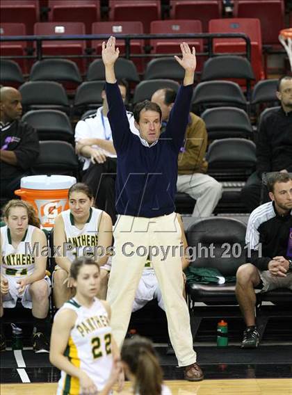 Thumbnail 3 in Pinewood vs. St. Bernard (CIF State D5 Final) photogallery.