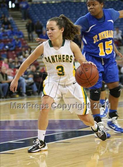 Thumbnail 2 in Pinewood vs. St. Bernard (CIF State D5 Final) photogallery.