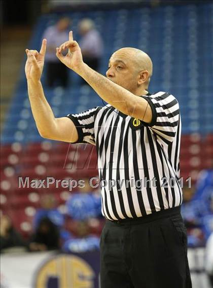 Thumbnail 2 in Pinewood vs. St. Bernard (CIF State D5 Final) photogallery.