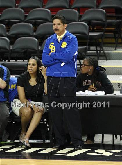 Thumbnail 1 in Pinewood vs. St. Bernard (CIF State D5 Final) photogallery.