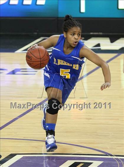Thumbnail 3 in Pinewood vs. St. Bernard (CIF State D5 Final) photogallery.