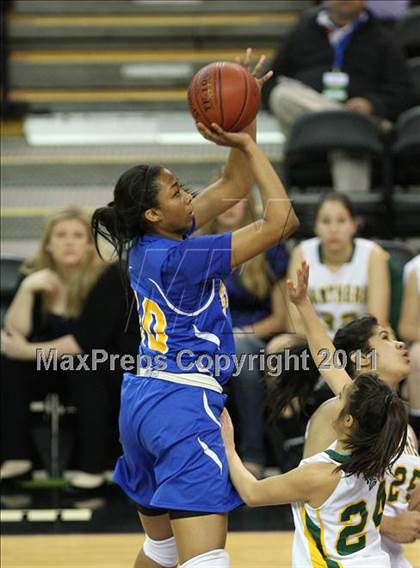 Thumbnail 1 in Pinewood vs. St. Bernard (CIF State D5 Final) photogallery.