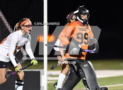 Thumbnail 1 in Mamaroneck vs. Scarsdale (Section 1 Class A Final) photogallery.
