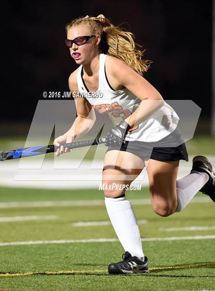 Thumbnail 2 in Mamaroneck vs. Scarsdale (Section 1 Class A Final) photogallery.