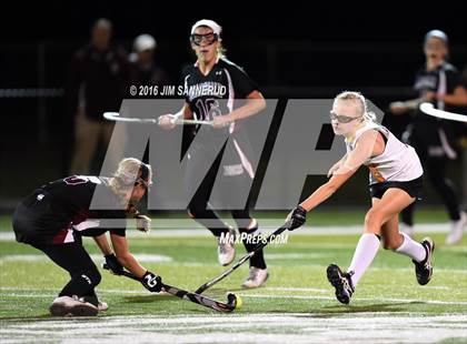 Thumbnail 2 in Mamaroneck vs. Scarsdale (Section 1 Class A Final) photogallery.