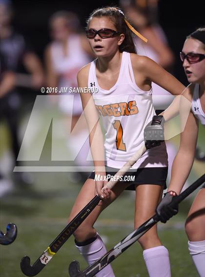 Thumbnail 1 in Mamaroneck vs. Scarsdale (Section 1 Class A Final) photogallery.
