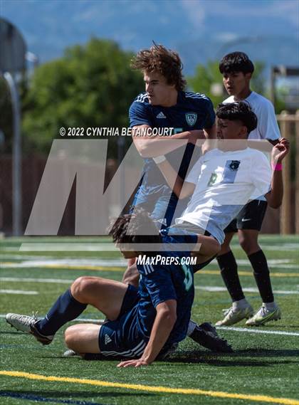 Thumbnail 2 in Highlands Ranch vs Aurora Central photogallery.